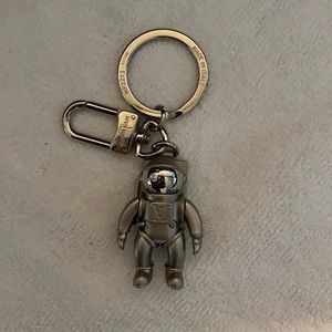 Louis Vuitton astronaut RESERVED DALLASGARCIA25